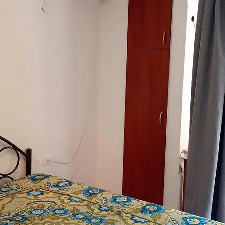Small And Practical νο1 דירה