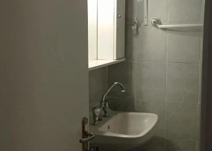 Appartamento Small And Practical νο1 *